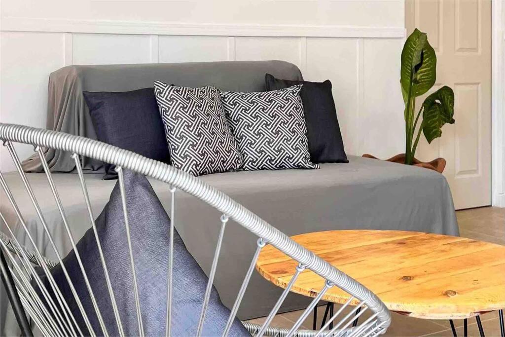 Apartamento Beautiful & Cozy With Pool / *